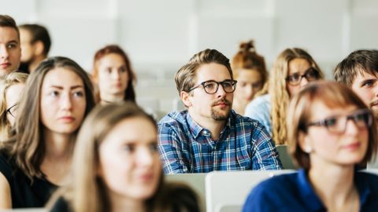 Прием на программы аспирантуры и PhD докторантуры на 2026–2027 учебный год.